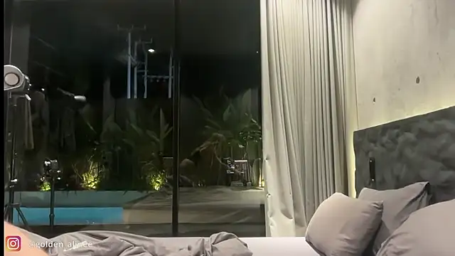 Golden_Aline live sex cam