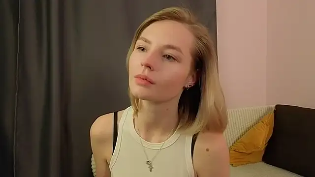 BaileyBernos's cam snapshot