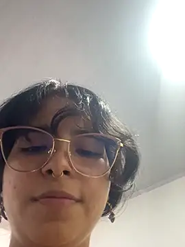 _vaiolet_owo's cam snapshot