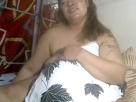 loriepinay46's cam snapshot