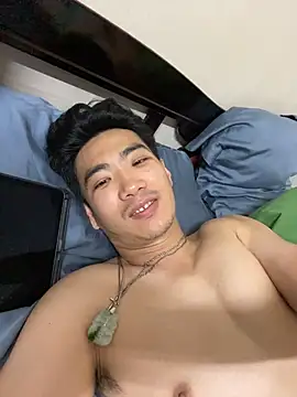 RCTaiwaneseHottie601's cam snapshot