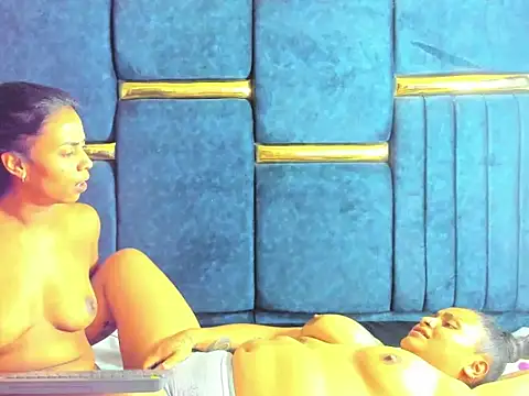 alessiaandscarlet's cam snapshot