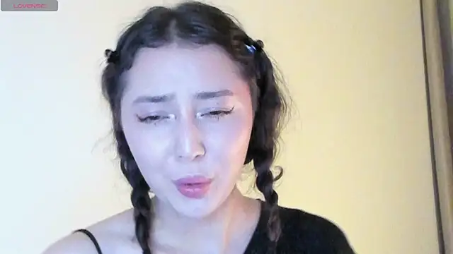 TongueLinn's cam snapshot