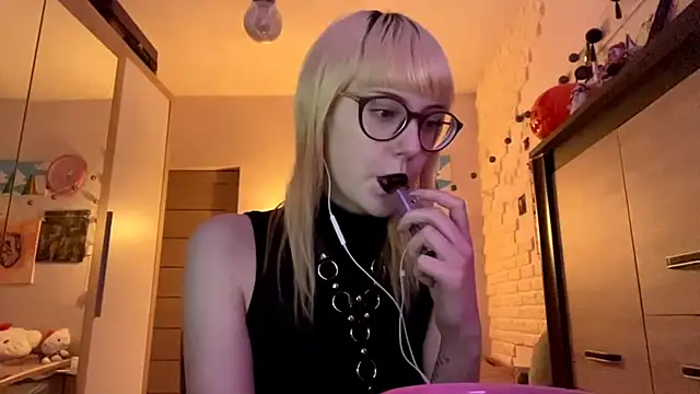 EffacedScan's cam snapshot