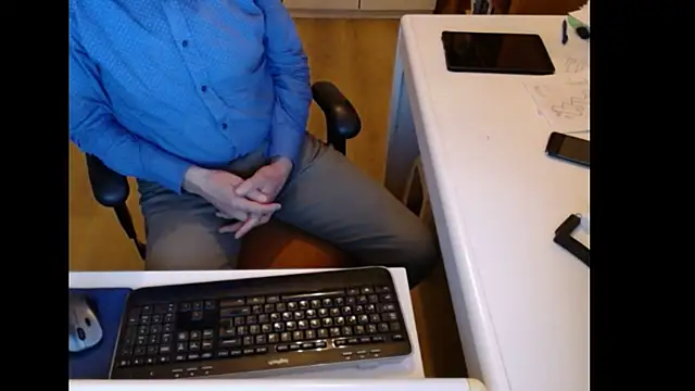 dutchpornking's cam snapshot