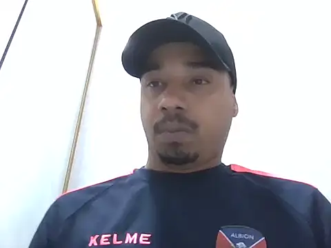 JUNINHOLEKEJR's cam snapshot