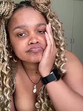 XXXquisiteVixen's cam snapshot