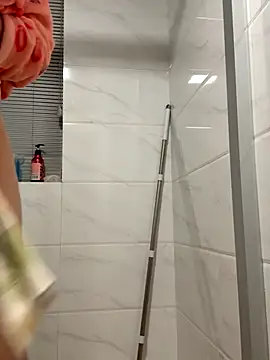 chick-888's cam snapshot