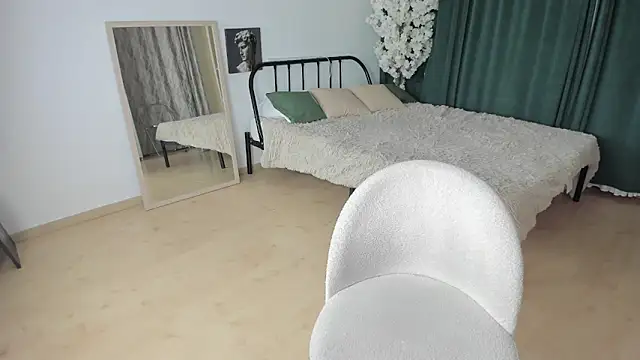 LiliaMoons's cam snapshot