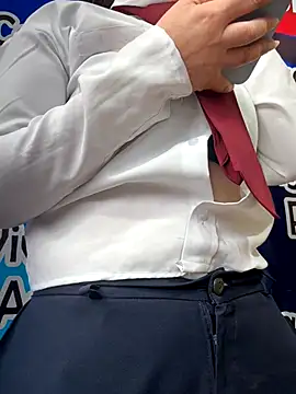 Alysson-- live sex cam