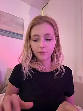 LunaRase live sex cam