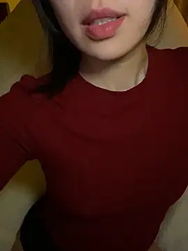 Uyennii02's cam snapshot