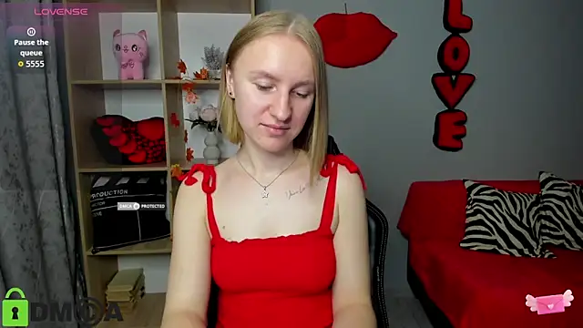 BeautyBlondy's cam snapshot