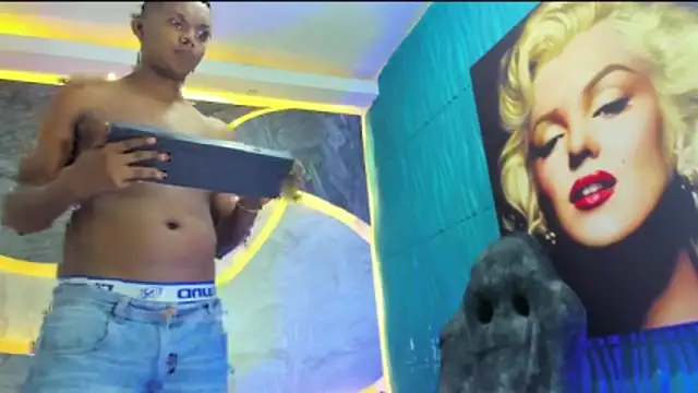 the_hot_boy0's cam snapshot