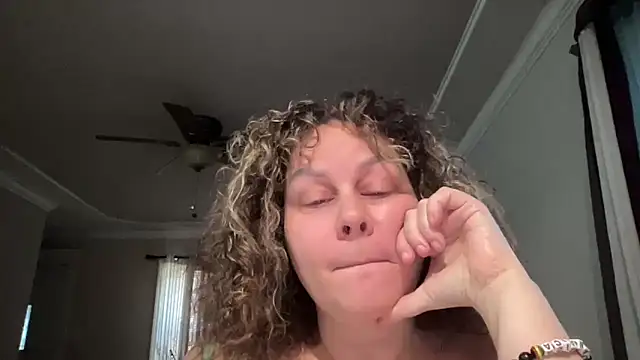 WorldsGreatestCockRater's cam snapshot