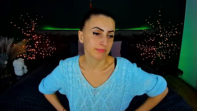 Rebecca_Diamond's cam snapshot