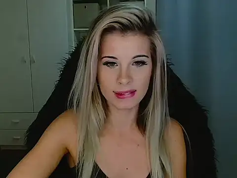 KristineGlow's cam snapshot