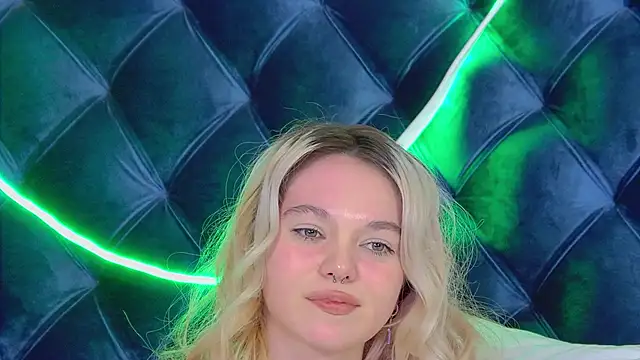 AnnaDelon's cam snapshot