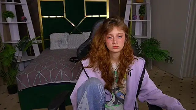 CuteeFoxy's cam snapshot