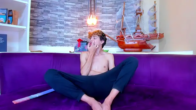 PoisonGuys live sex cam