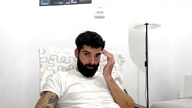 Verycutex's cam snapshot