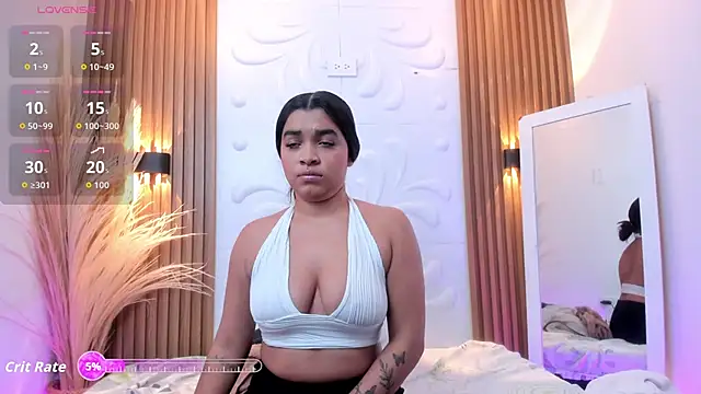 Charlotte_Bms's cam snapshot