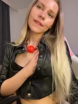 MistressMommyKate's cam snapshot