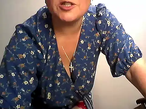 EllaLove2277's cam snapshot