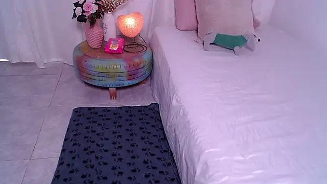 CoralReyes_IH's cam snapshot