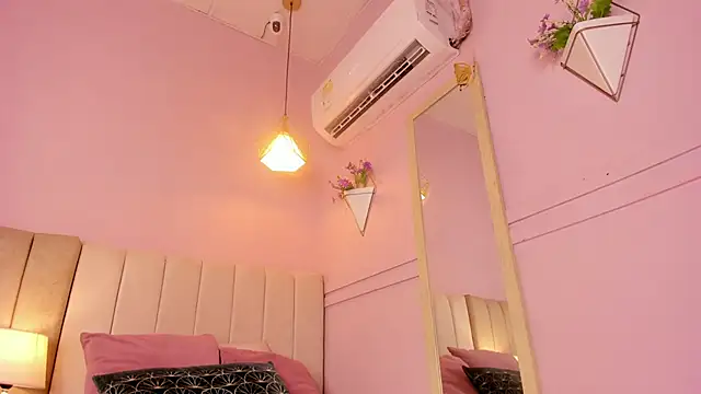 _lucia_18 live sex cam