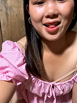 love_pusy09's cam snapshot