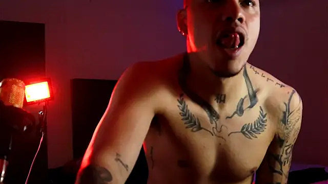 AlphaMasterXxx's cam snapshot