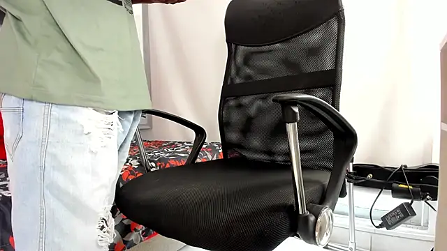 tyler_twink_boy's cam snapshot