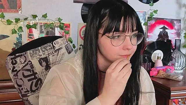 BereniceBattersby's cam snapshot