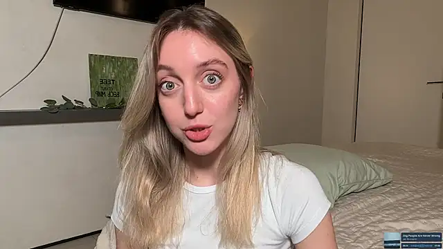 SophieBelll live sex cam