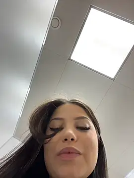 Kissy_Moon live sex cam