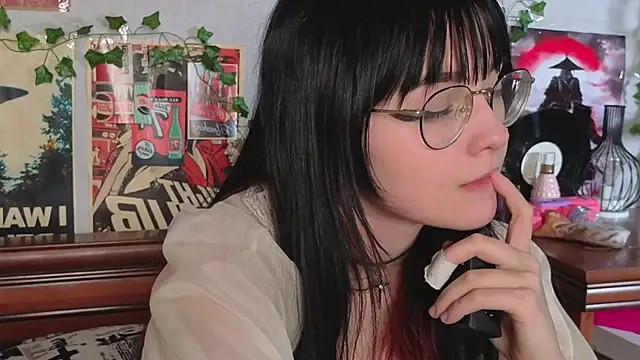 BereniceBattersby live sex cam