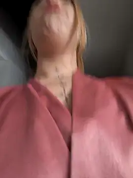 MollyCruz live sex cam