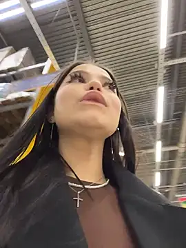 Kissy_Moon live sex cam