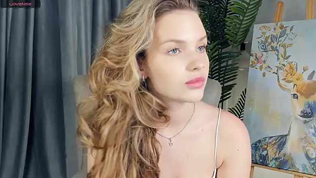 SilentHowl live sex cam