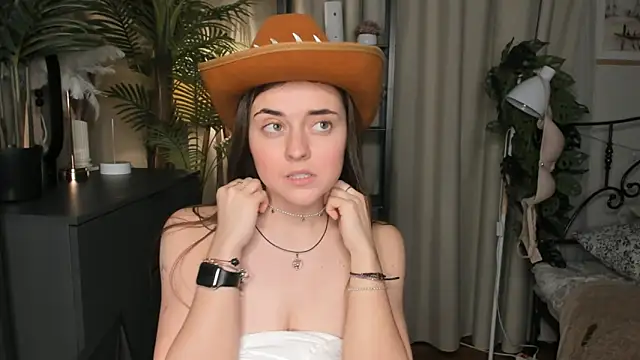 ThelmaJusto live sex cam