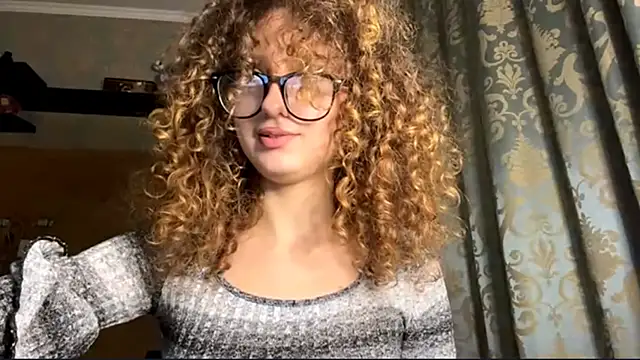 BrocadedEmulsion's cam snapshot