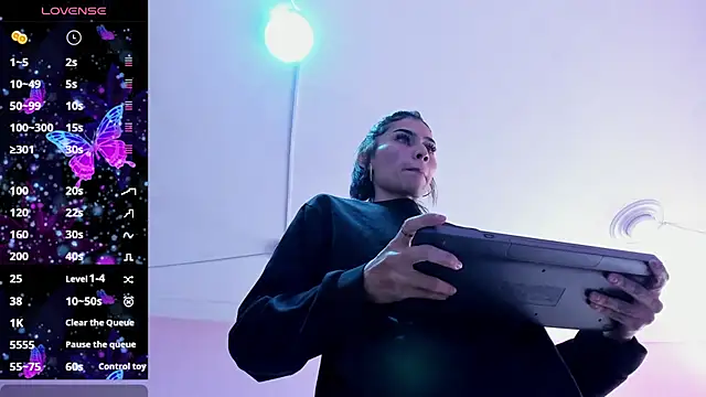 valen_gill's cam snapshot