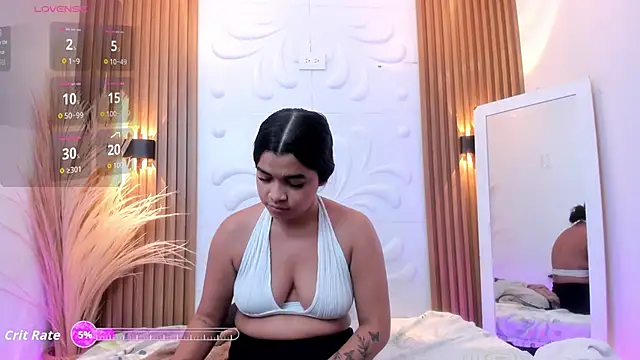 Charlotte_Bms's cam snapshot