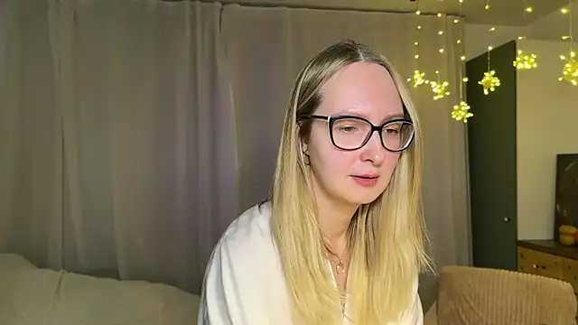 KiraxFate's cam snapshot