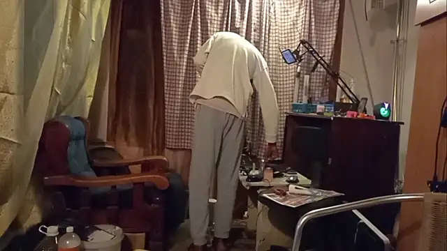 Browncat73's cam snapshot