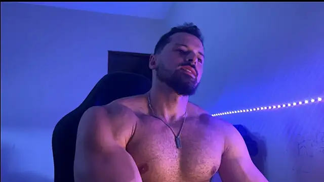 Lucasfit24 live sex cam