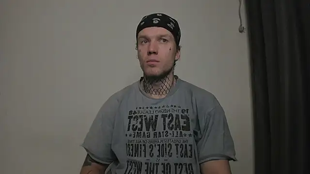 Huntall77 live sex cam