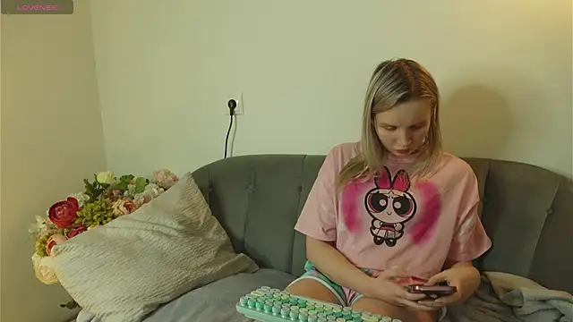 Beatrica_Klein's cam snapshot