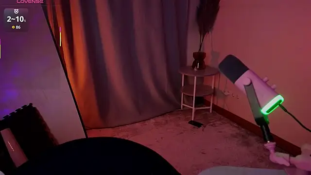 miluv's cam snapshot